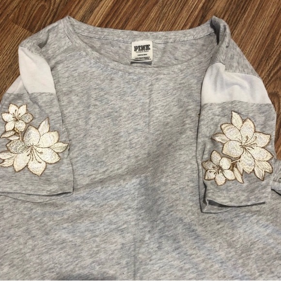 vs pink rhtf size large floral embroidered set make sure you read below 👇 - Picture 3 of 11